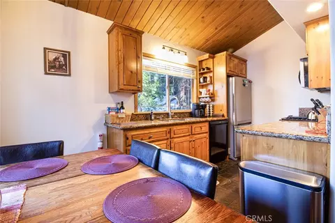 Dining - 24719 Valle, Crestline, CA 92325 photo 1 of 1