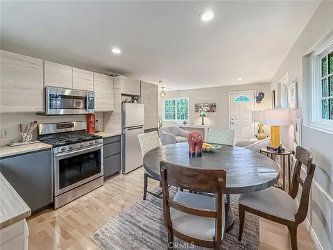 Kitchen - 1059 Alta Vis, Simi Valley, CA 93063 photo 2 of 3