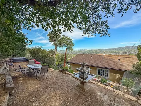 Exterior - 1059 Alta Vis, Simi Valley, CA 93063 photo 6 of 10