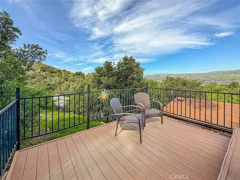 Exterior - 1059 Alta Vis, Simi Valley, CA 93063 photo 4 of 10