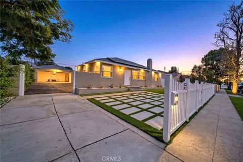 6820 Jellico Ave, Lake Balboa, CA 91406