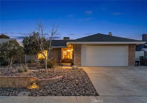 2116 Edam, Lancaster, CA 93536