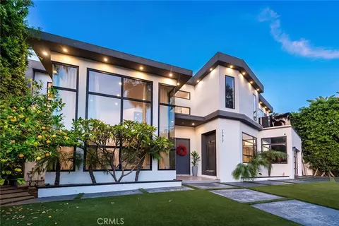 17917 Valley Vista Blvd, Encino, CA 91316