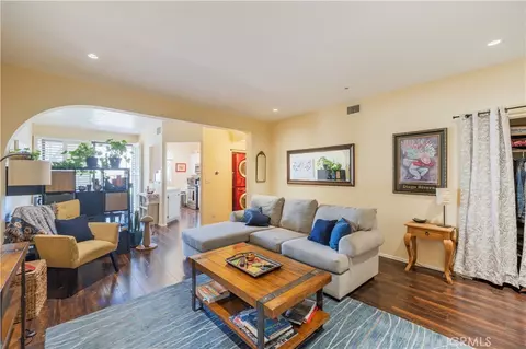 7211 Cozycroft #32, Winnetka, CA 91306