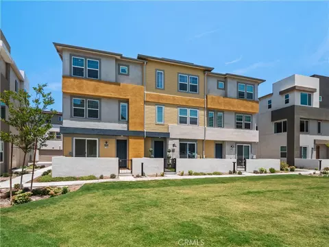 27148 Valley Oak Pl, Valencia, CA 91381