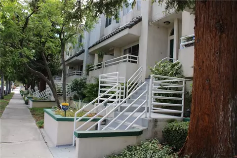 5145 Yarmouth #19, Encino, CA 91316