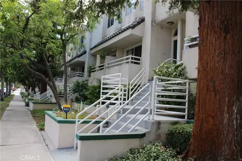 5145 Yarmouth #19, Encino, CA 91316