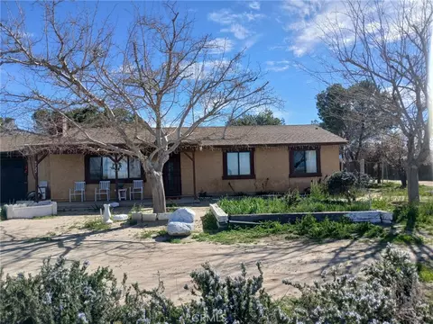 9722 E Avenue Q, Palmdale, CA 93591