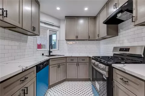 1742 Sinaloa #329, Simi Valley, CA 93065