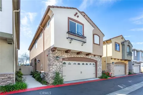 21212 Ingomar Ct, Canoga Park, CA 91304