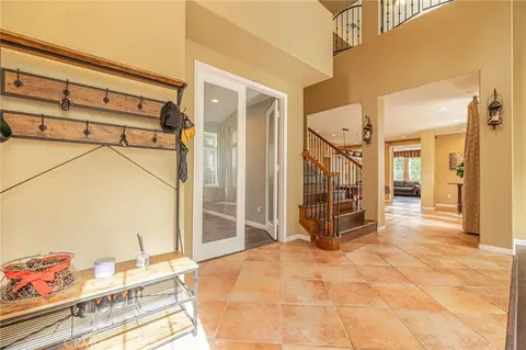 Entry Way - 574 Oak Tree Ct, Simi Valley, CA 93065 photo 1 of 6