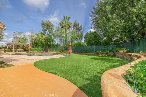 Exterior - 574 Oak Tree Ct, Simi Valley, CA 93065 photo 8 of 11