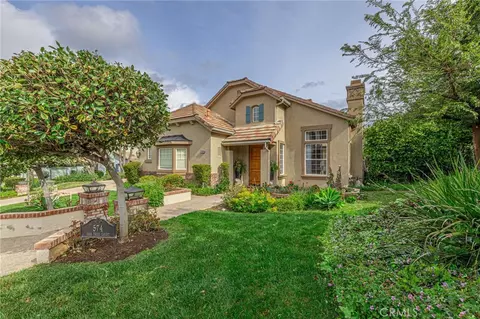 Exterior - 574 Oak Tree Ct, Simi Valley, CA 93065 photo 3 of 11