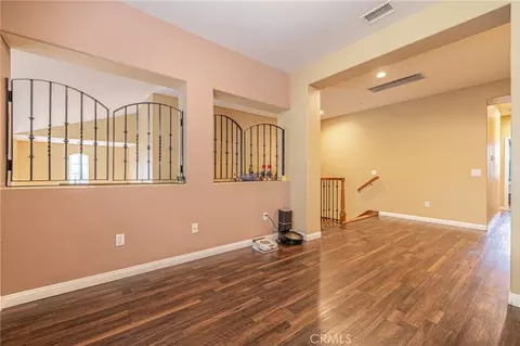 Entry Way - 574 Oak Tree Ct, Simi Valley, CA 93065 photo 6 of 6