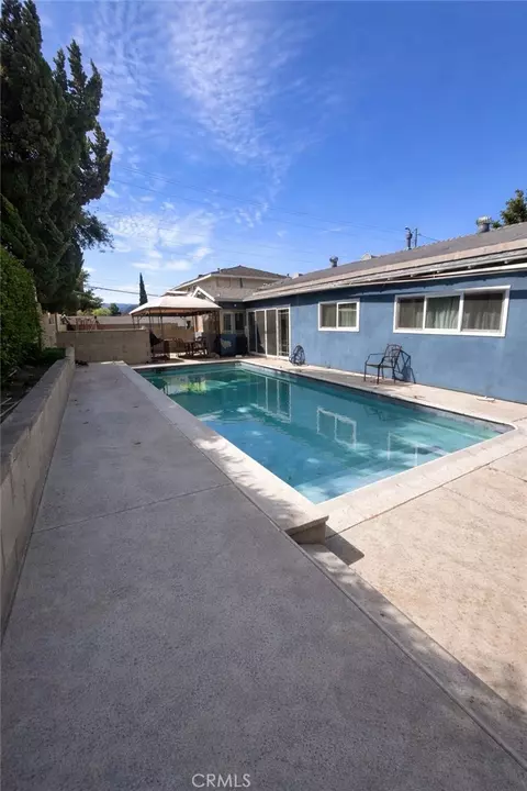 Exterior - 2410 N Justin, Simi Valley, CA 93065 photo 4 of 4