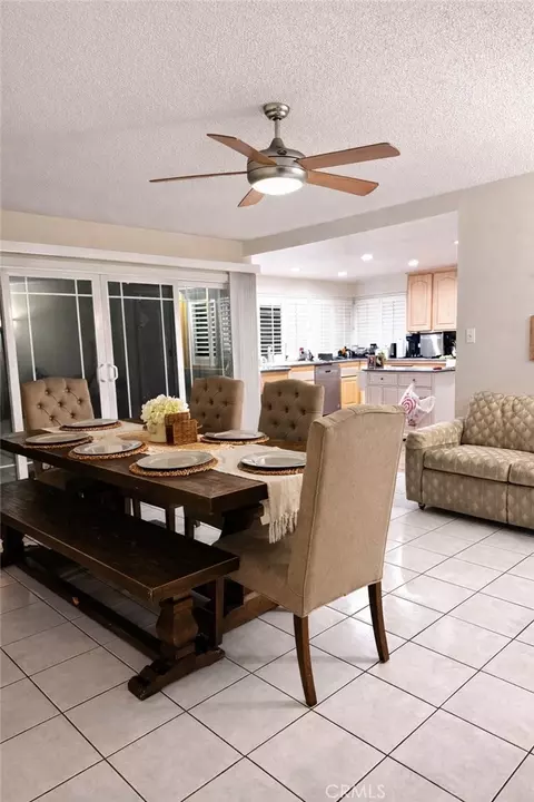 Dining - 2410 N Justin, Simi Valley, CA 93065 photo 1 of 2