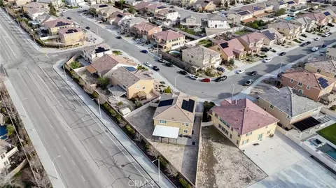 View/Area - 4727 W Vahan Ct, Lancaster, CA 93536 photo 4 of 8