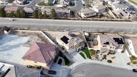 View/Area - 4727 W Vahan Ct, Lancaster, CA 93536 photo 2 of 8