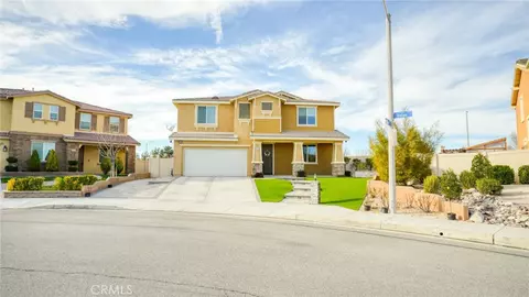 Exterior - 4727 W Vahan Ct, Lancaster, CA 93536 photo 2 of 11