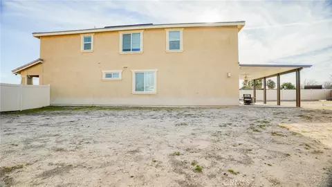 Exterior - 4727 W Vahan Ct, Lancaster, CA 93536 photo 5 of 11