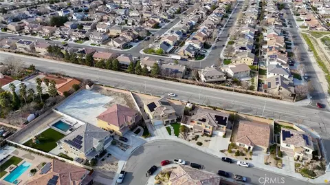 View/Area - 4727 W Vahan Ct, Lancaster, CA 93536 photo 5 of 8