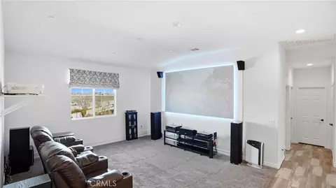 Entry Way - 4727 W Vahan Ct, Lancaster, CA 93536 photo 11 of 13