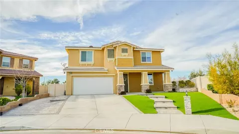 Exterior - 4727 W Vahan Ct, Lancaster, CA 93536 photo 3 of 11