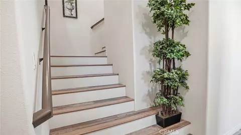Entry Way - 4727 W Vahan Ct, Lancaster, CA 93536 photo 9 of 13