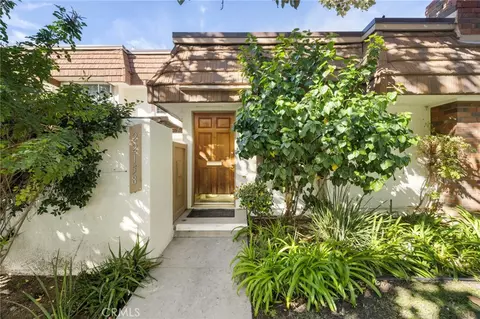 22158 James Alan Cir, Chatsworth, CA 91311