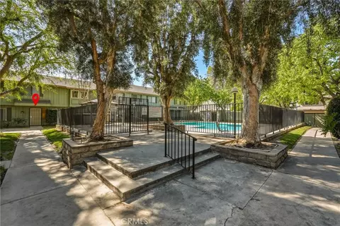 20120 Runnymede St #17, Winnetka, CA 91306