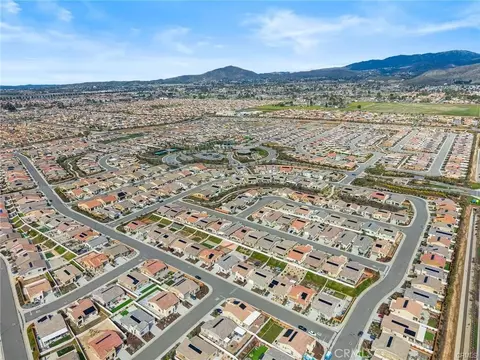 View/Area - 1653 Capri, Beaumont, CA 92223 photo 4 of 5