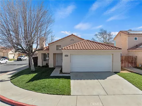 37744 Harvey St, Palmdale, CA 93550
