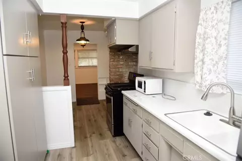 Kitchen - 494 Avocado Ave, Pasadena, CA 91107 photo 1 of 1