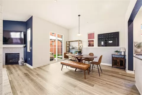 Dining - 1625 Range Rd, Oxnard, CA 93036 photo 2 of 5