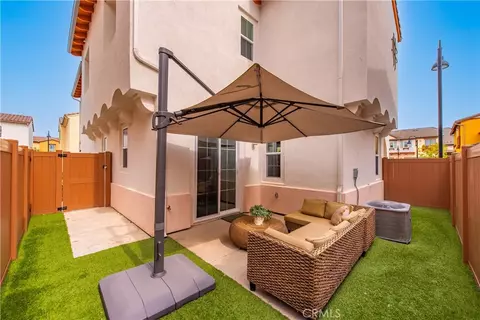 Exterior - 1625 Range Rd, Oxnard, CA 93036 photo 4 of 9
