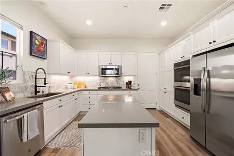 Kitchen - 1625 Range Rd, Oxnard, CA 93036 photo 1 of 4