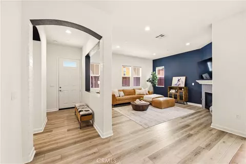 Entry Way - 1625 Range Rd, Oxnard, CA 93036 photo 3 of 9