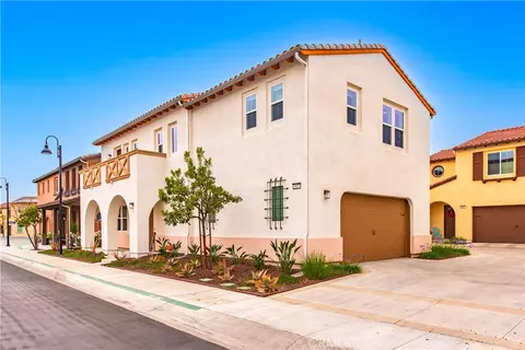 Exterior - 1625 Range Rd, Oxnard, CA 93036 photo 2 of 9
