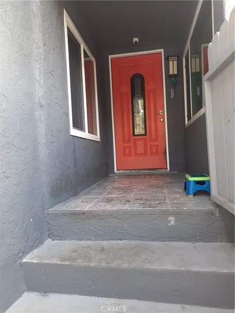 2066 El Moran St E, Los Angeles, CA 90039