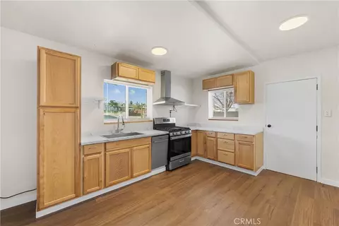 Kitchen - 625 E Freedrick St, Barstow, CA 92311 photo 4 of 4