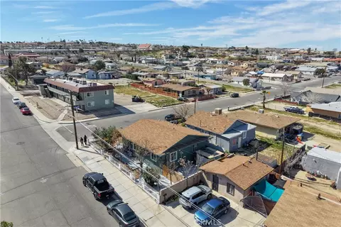 View/Area - 625 E Freedrick St, Barstow, CA 92311 photo 2 of 5