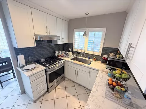 Kitchen - 900 E Sagebank, Carson, CA 90746 photo 1 of 1