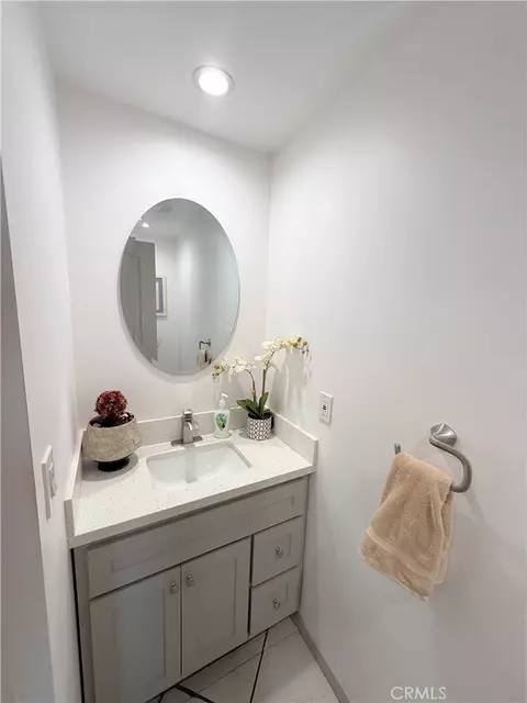 Bath - 900 E Sagebank, Carson, CA 90746 photo 1 of 4