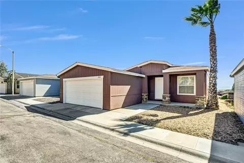 2424 Sunset Ridge Dr, Rosamond, CA 93560