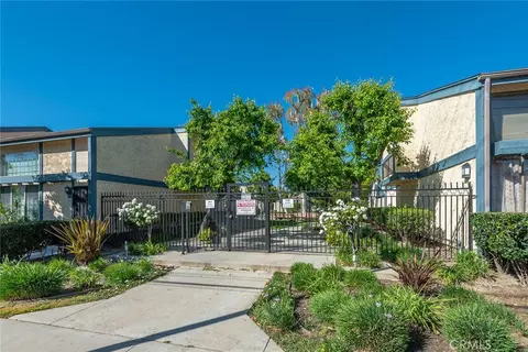16715 Vanowen, Van Nuys, CA 91406