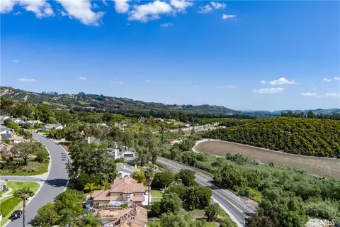 View/Area - 4696 Refugio Ct, Camarillo, CA 93012 photo 3 of 4