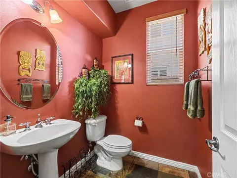 Bath - 4696 Refugio Ct, Camarillo, CA 93012 photo 1 of 4