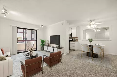 18193 Sundowner Way #815, Canyon Country, CA 91387