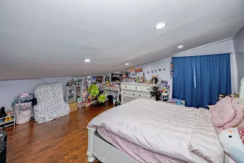 Bedroom - 6834 Quinton Ln, Tujunga, CA 91042 photo 3 of 4