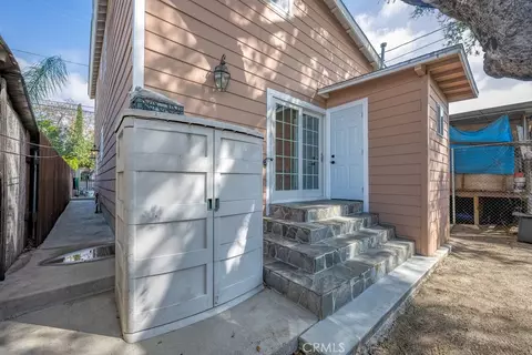 Exterior - 6834 Quinton Ln, Tujunga, CA 91042 photo 3 of 6